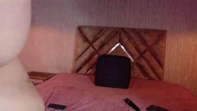 Danielaa a online show from 10.24.25