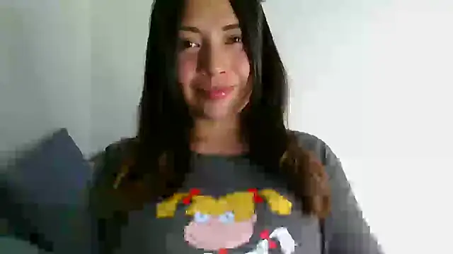 Snapshot of katherodriguezx chatting on 04.21.26 katherodriguezx online show from 04.21.26
