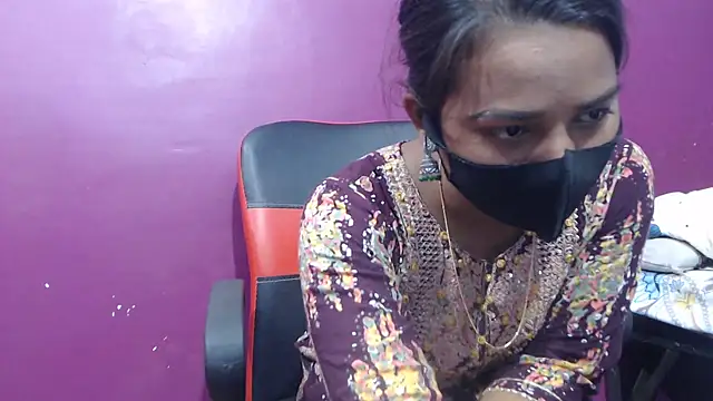 Snapshot of wildbabes chatting on 12.02.24 wildbabes online show from 12.02.24