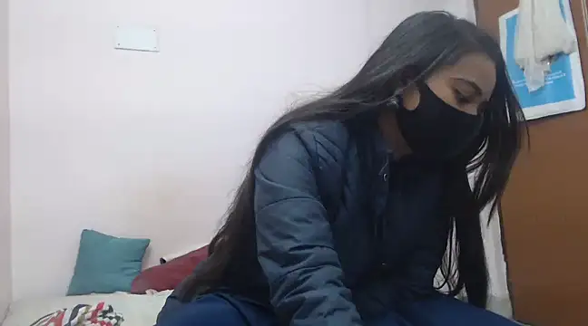 Snapshot of wildbabes chatting on 12.14.24 wildbabes online show from 12.14.24