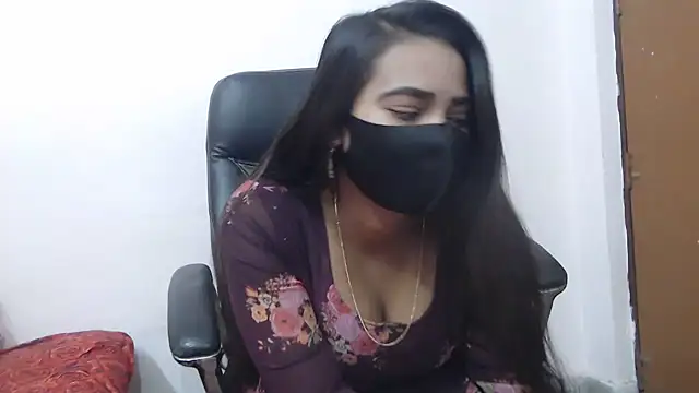 Snapshot of wildbabes chatting on 01.25.25 wildbabes online show from 01.25.25