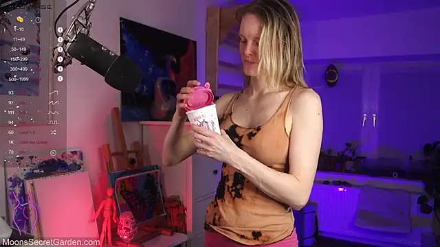 Snapshot of Moon__Nymph chatting on 01.17.25 Moon Nymph online show from 01.17.25