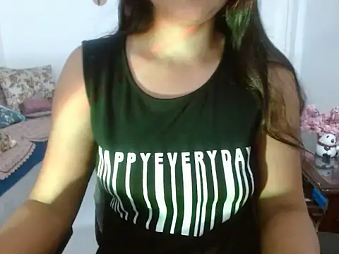 Snapshot of InayatSingh chatting on 04.28.26 InayatSingh online show from 04.28.26