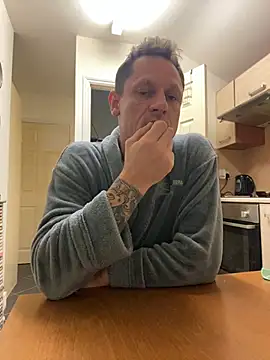 Yourhotboy 42 online show from 02.04.25