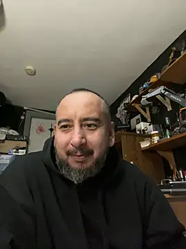 Snapshot of ElPollo77 chatting on 12.24.24 ElPollo77 online show from 12.24.24