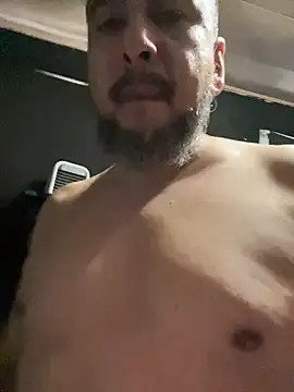 Snapshot of ElPollo77 chatting on 12.29.24 ElPollo77 online show from 12.29.24