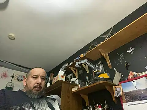 Snapshot of ElPollo77 chatting on 01.20.25 ElPollo77 online show from 01.20.25