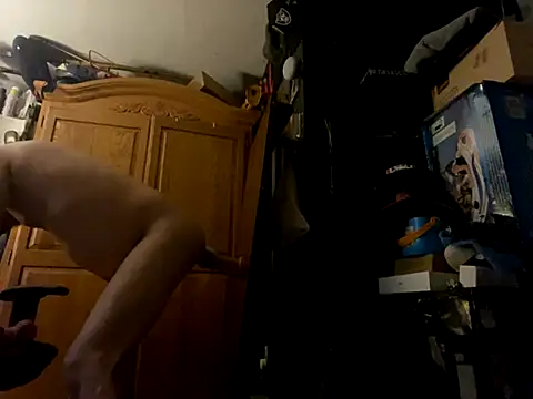 Snapshot of ElPollo77 chatting on 09.16.25 ElPollo77 online show from 09.16.25