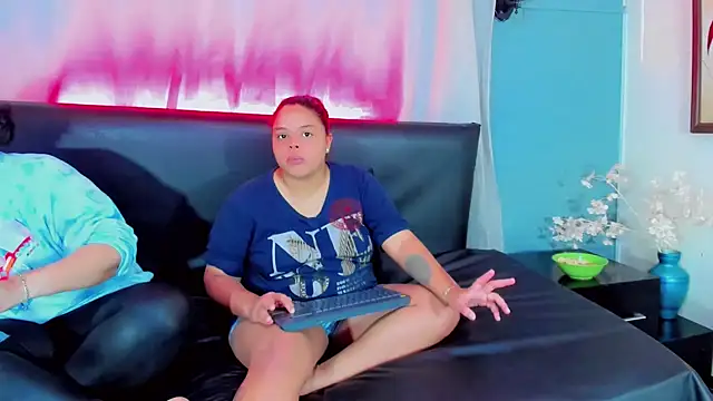 brunnette hot online show from 02.18.25