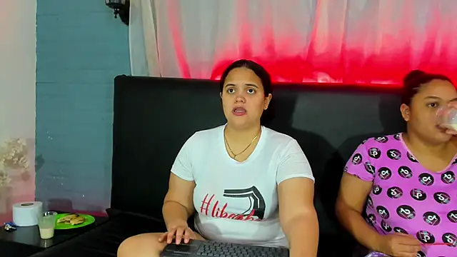 brunnette hot online show from 03.03.25