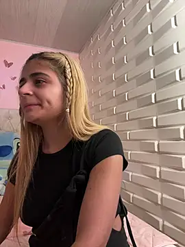 pamell col online show from 12.12.24