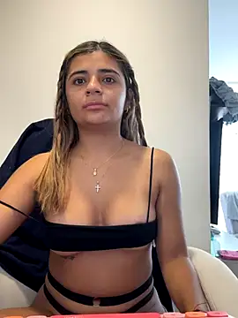 pamell col online show from 10.03.25