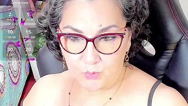 cataleya mom online show from 10.21.25