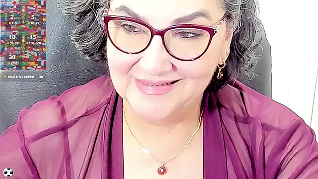 Snapshot of cataleya_mom chatting on 07.05.26 cataleya mom online show from 07.05.26