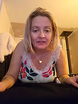 Snapshot of lady_charlyne chatting on 12.09.24 lady charlyne online show from 12.09.24