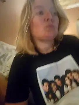 Snapshot of lady_charlyne chatting on 02.26.25 lady charlyne online show from 02.26.25