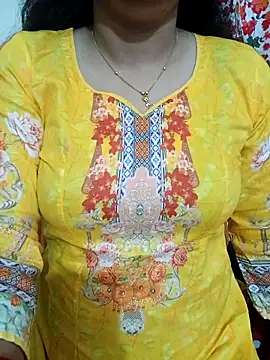 Snapshot of Priya_Boudi chatting on 02.09.26 Priya Boudi online show from 02.09.26