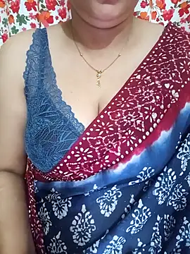 Snapshot of Priya_Boudi chatting on 02.10.26 Priya Boudi online show from 02.10.26