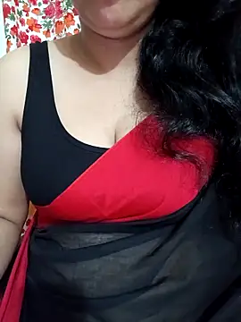 Snapshot of Priya_Boudi chatting on 04.26.26 Priya Boudi online show from 04.26.26
