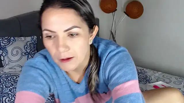 Chantal hott online show from 09.24.25