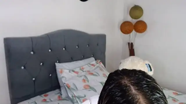 Chantal hott online show from 05.10.26