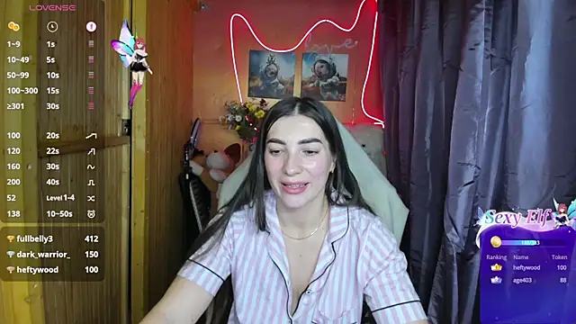 Fiery Brunette  online show from 01.03.25