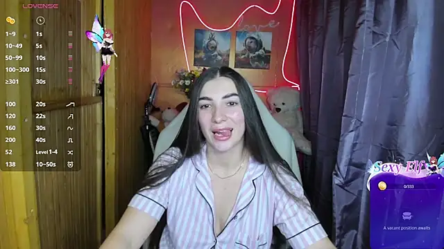 Fiery Brunette  online show from 01.08.25