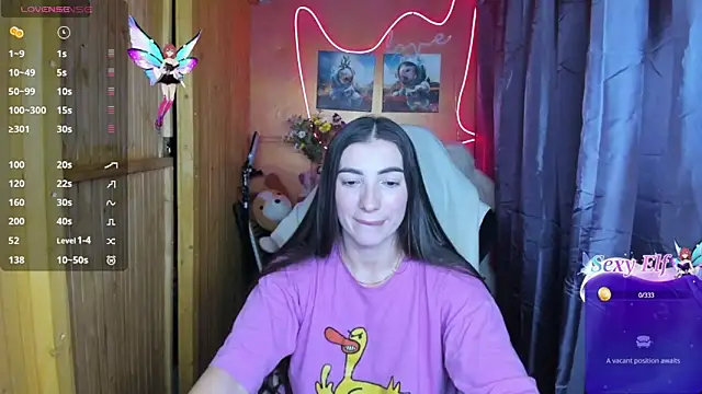 Fiery Brunette  online show from 01.24.25