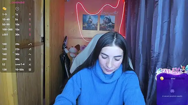 Fiery Brunette  online show from 02.06.25