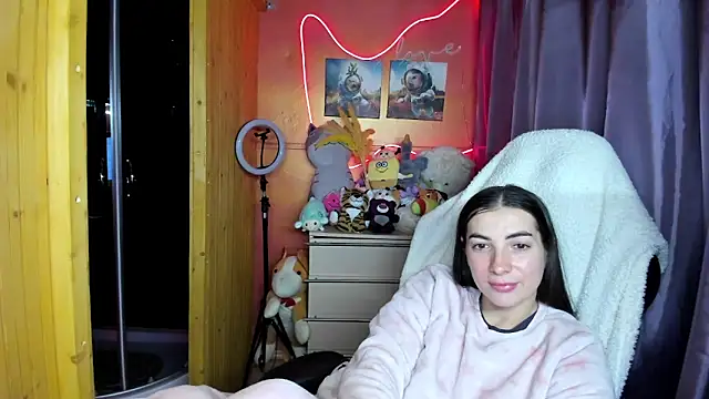 Fiery Brunette  online show from 03.12.26