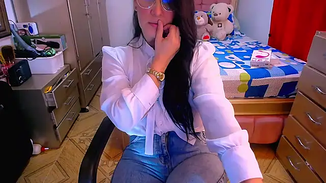 BitterMomXxx online show from 02.13.25