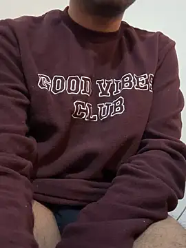 Snapshot of rhuh3991 chatting on 01.12.25 rhuh3991 online show from 01.12.25