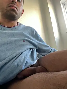 Snapshot of rhuh3991 chatting on 02.27.25 rhuh3991 online show from 02.27.25