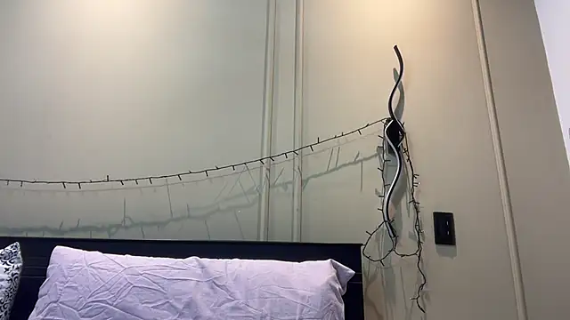 ChocolateCakeQueen online show from 03.12.25