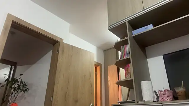 ChocolateCakeQueen online show from 10.20.25