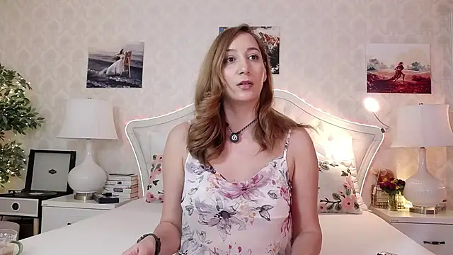 Snapshot of IreneHope chatting on 04.27.26 IreneHope online show from 04.27.26