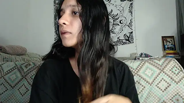 Snapshot of AlinaWoolf_ chatting on 12.28.24 AlinaWoolf  online show from 12.28.24