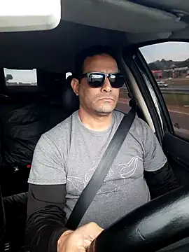 hecwil8 online show from 10.29.25