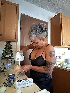 CeceilaMoon online show from 01.10.26