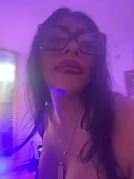 Snapshot of canela_10 chatting on 10.19.25 canela 10 online show from 10.19.25