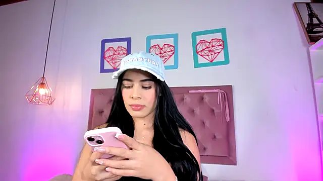 Snapshot of susan_zc chatting on 01.04.25 susan zc online show from 01.04.25