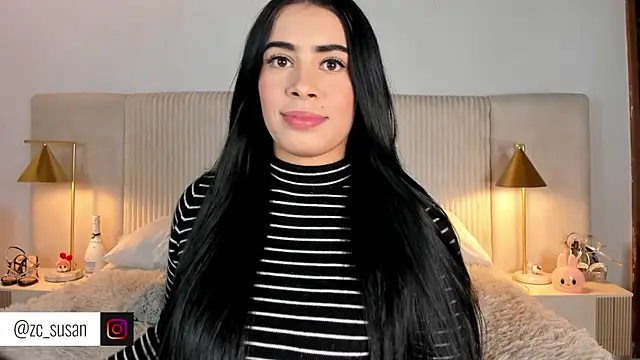 Snapshot of susan_zc chatting on 09.26.25 susan zc online show from 09.26.25