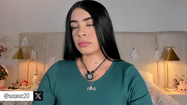 Snapshot of susan_zc chatting on 10.17.25 susan zc online show from 10.17.25