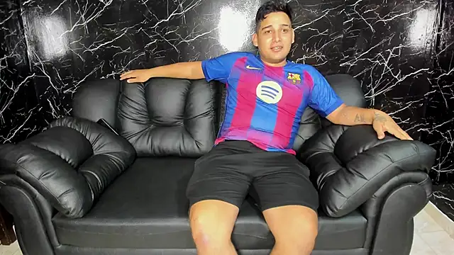 Snapshot of sweethot___ chatting on 09.14.25 sweethot online show from 09.14.25