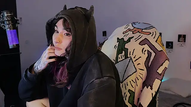 Snapshot of deadlysweet chatting on 05.10.26 deadlysweet online show from 05.10.26