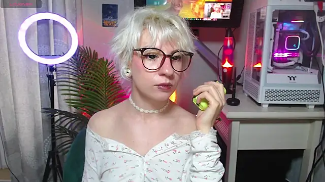  Moonlight t online show from 10.14.25