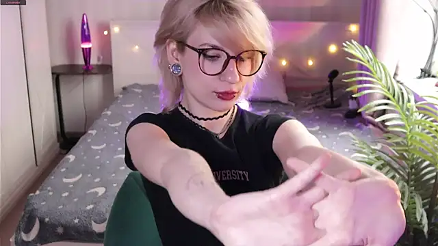  Moonlight t online show from 04.03.26