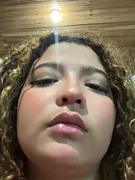 CharlotteMillers online show from 02.01.25