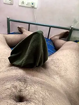 Snapshot of Tamil_Chennai_Men chatting on 04.17.26 Tamil Chennai Men online show from 04.17.26