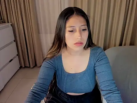 kiaraowen online show from 09.27.25